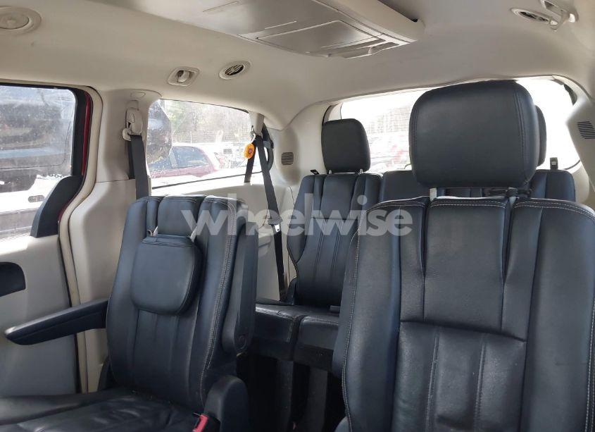 Photo 8 of 2014 Chrysler Town & COUNTRY TOURING (VIN 2C4RC1BG4ER363638)