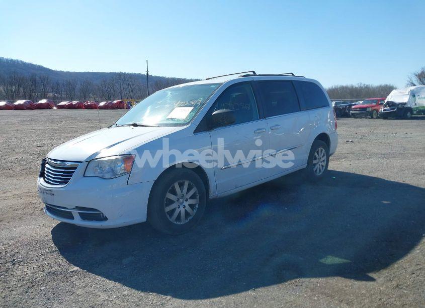 Photo 2 of 2014 Chrysler Town & COUNTRY TOURING (VIN 2C4RC1BG4ER396039)