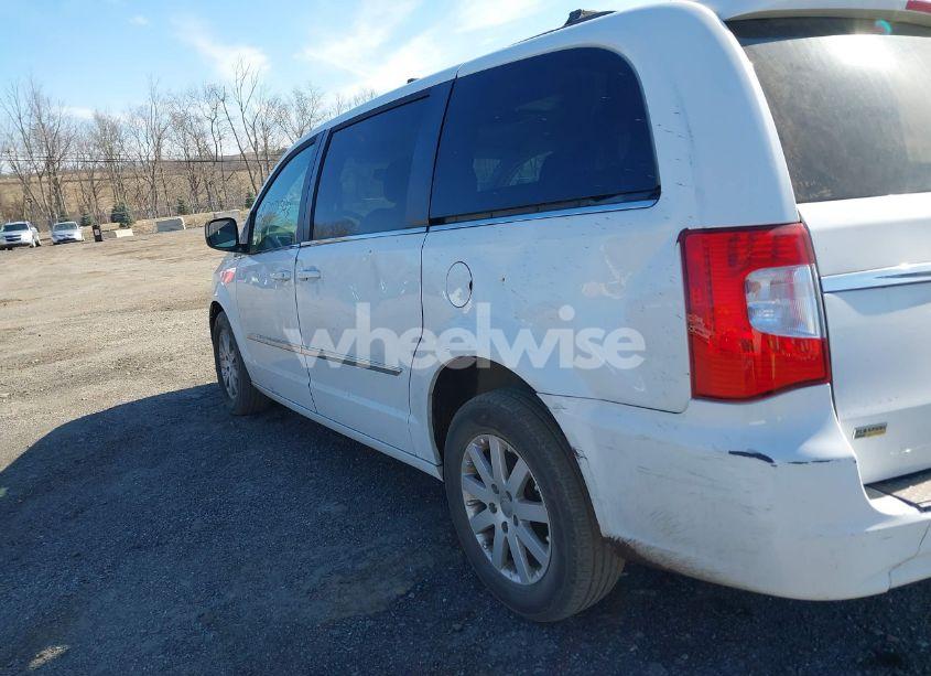 Photo 6 of 2014 Chrysler Town & COUNTRY TOURING (VIN 2C4RC1BG4ER396039)