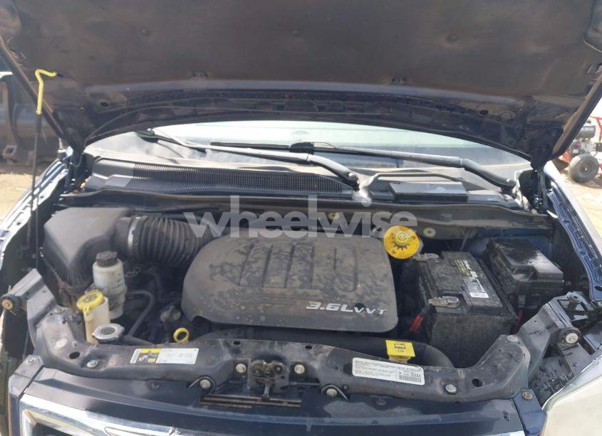 Photo 10 of 2014 Chrysler Town & COUNTRY TOURING (VIN 2C4RC1BG4ER402583)