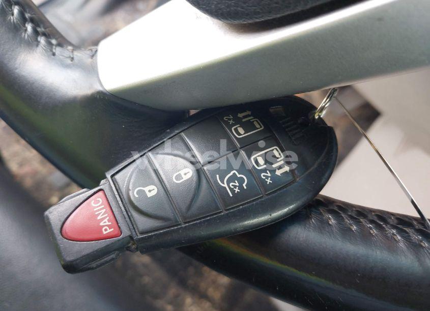 Photo 11 of 2014 Chrysler Town & COUNTRY TOURING (VIN 2C4RC1BG4ER402583)