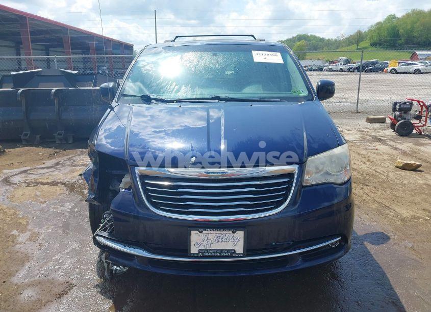 Photo 12 of 2014 Chrysler Town & COUNTRY TOURING (VIN 2C4RC1BG4ER402583)