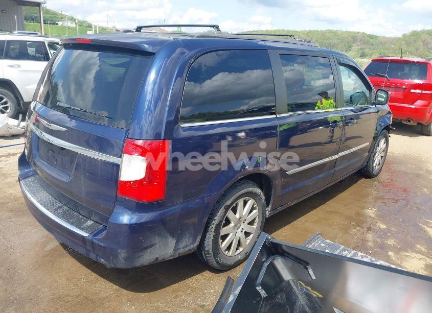 Photo 4 of 2014 Chrysler Town & COUNTRY TOURING (VIN 2C4RC1BG4ER402583)