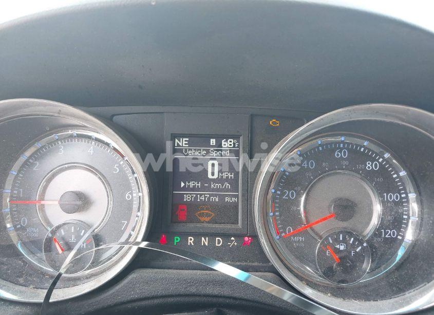 Photo 7 of 2014 Chrysler Town & COUNTRY TOURING (VIN 2C4RC1BG4ER402583)