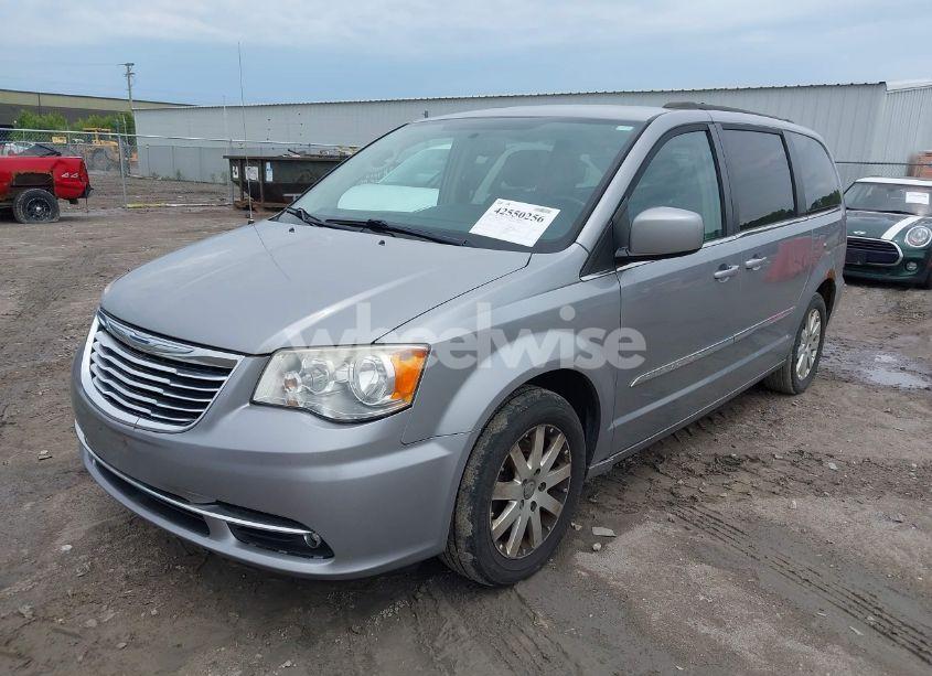 Photo 2 of 2014 Chrysler Town & COUNTRY TOURING (VIN 2C4RC1BG4ER434241)