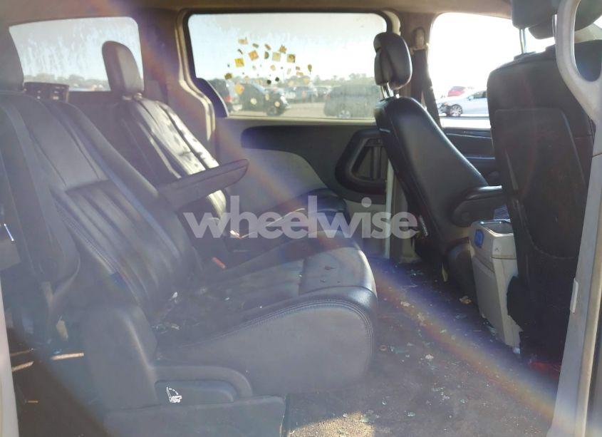 Photo 8 of 2014 Chrysler Town & COUNTRY TOURING (VIN 2C4RC1BG4ER440024)