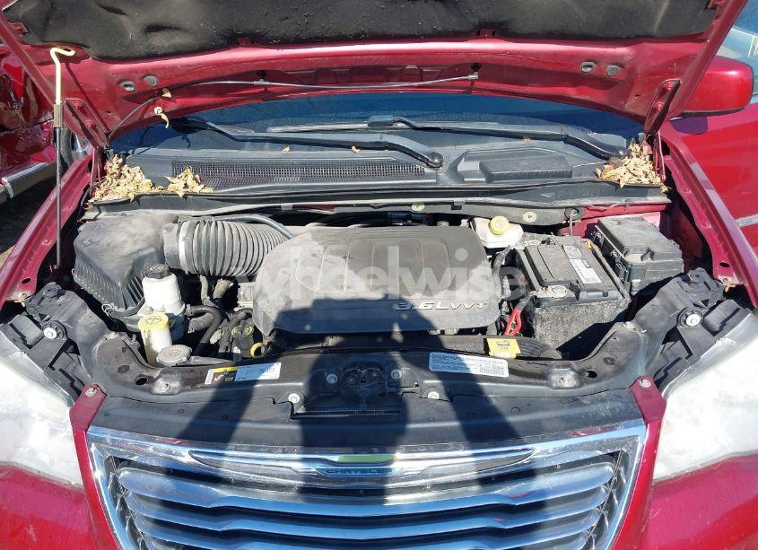 Photo 10 of 2014 Chrysler Town & COUNTRY TOURING (VIN 2C4RC1BG4ER440184)