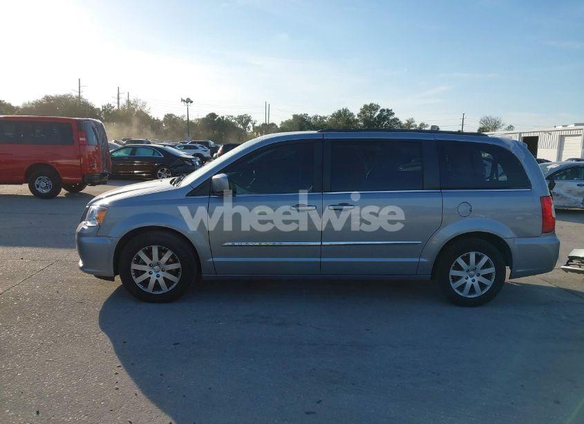 Photo 14 of 2014 Chrysler Town & COUNTRY TOURING (VIN 2C4RC1BG4ER441495)