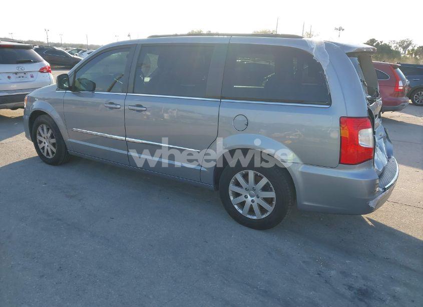 Photo 3 of 2014 Chrysler Town & COUNTRY TOURING (VIN 2C4RC1BG4ER441495)