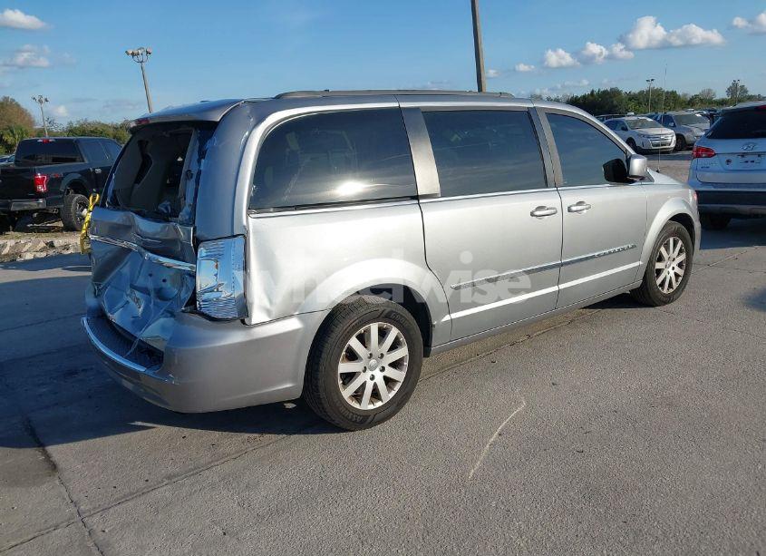 Photo 4 of 2014 Chrysler Town & COUNTRY TOURING (VIN 2C4RC1BG4ER441495)