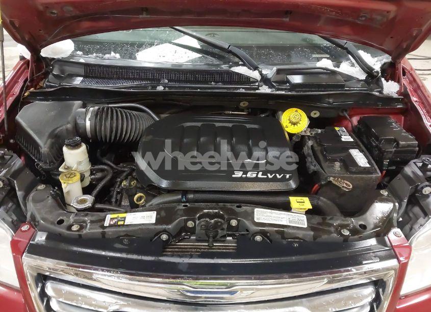Photo 10 of 2014 Chrysler Town & COUNTRY TOURING (VIN 2C4RC1BG4ER467059)