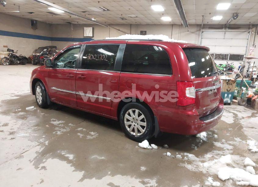 Photo 3 of 2014 Chrysler Town & COUNTRY TOURING (VIN 2C4RC1BG4ER467059)