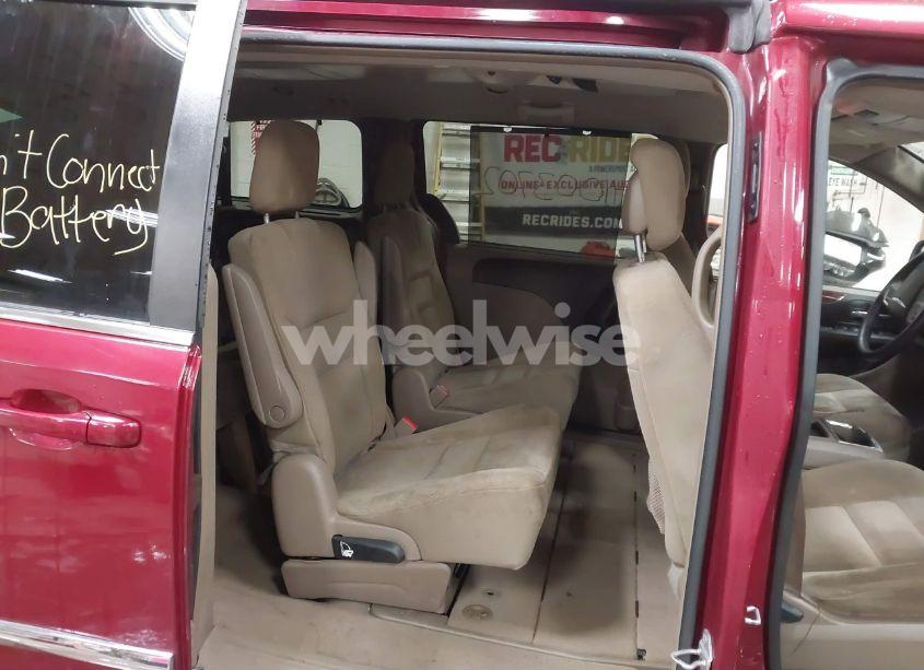 Photo 8 of 2014 Chrysler Town & COUNTRY TOURING (VIN 2C4RC1BG4ER467059)