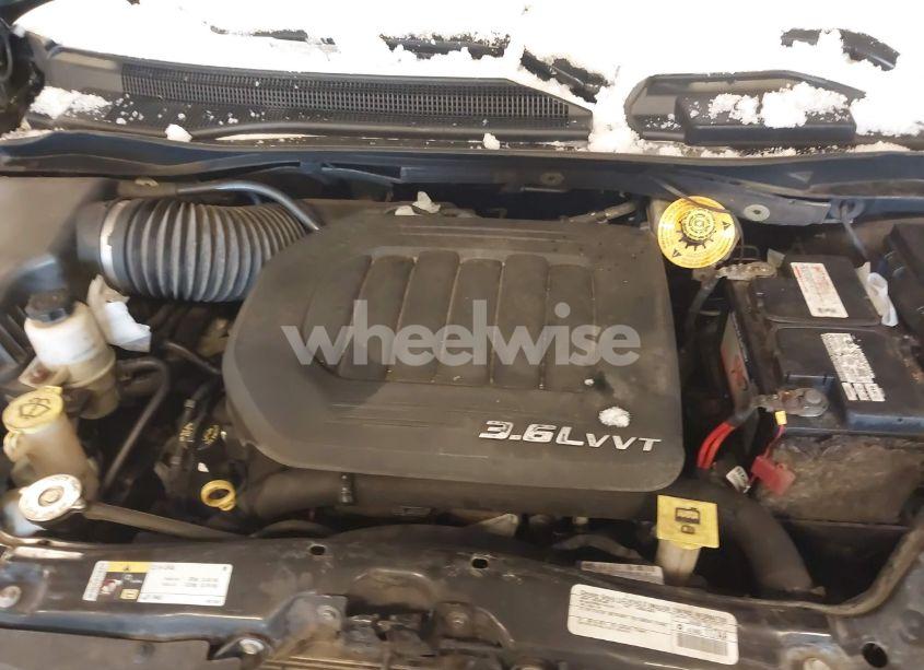 Photo 10 of 2015 Chrysler Town & COUNTRY TOURING (VIN 2C4RC1BG4FR572038)