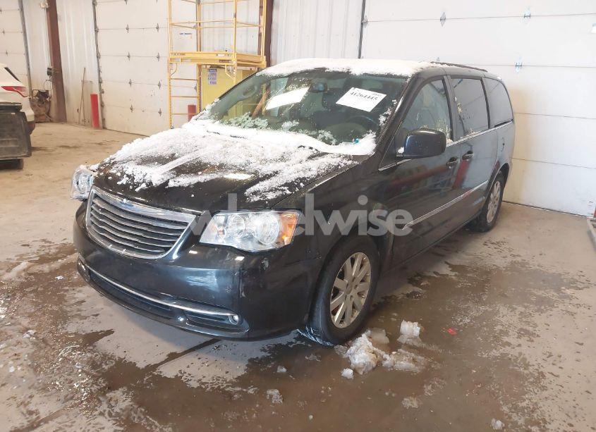 Photo 2 of 2015 Chrysler Town & COUNTRY TOURING (VIN 2C4RC1BG4FR572038)