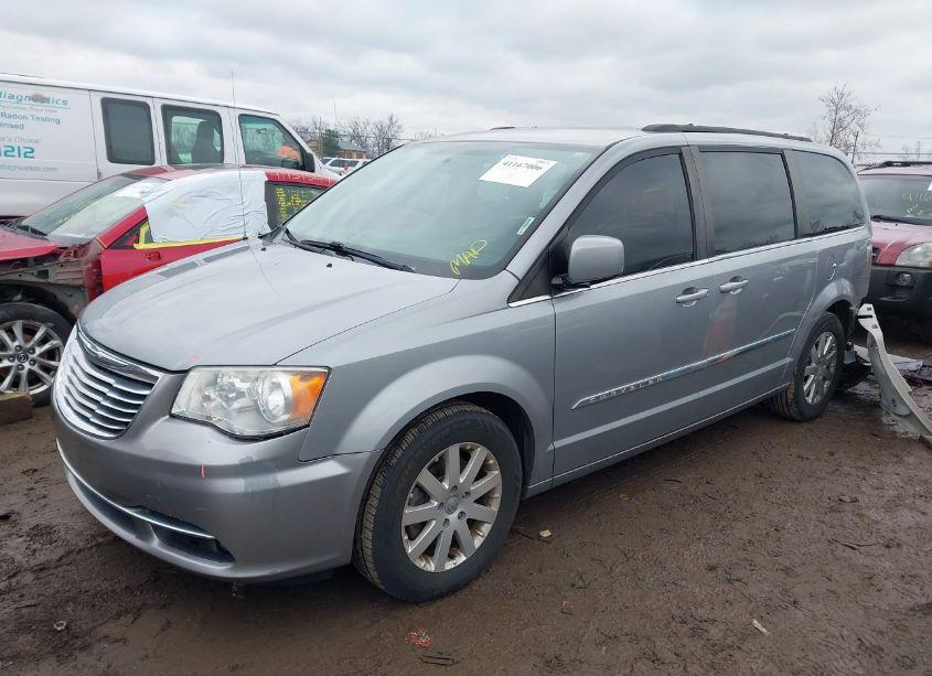 Photo 2 of 2015 Chrysler Town & COUNTRY TOURING (VIN 2C4RC1BG4FR577210)