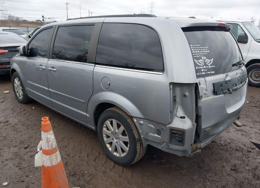 Photo 3 of 2015 Chrysler Town & COUNTRY TOURING (VIN 2C4RC1BG4FR577210)