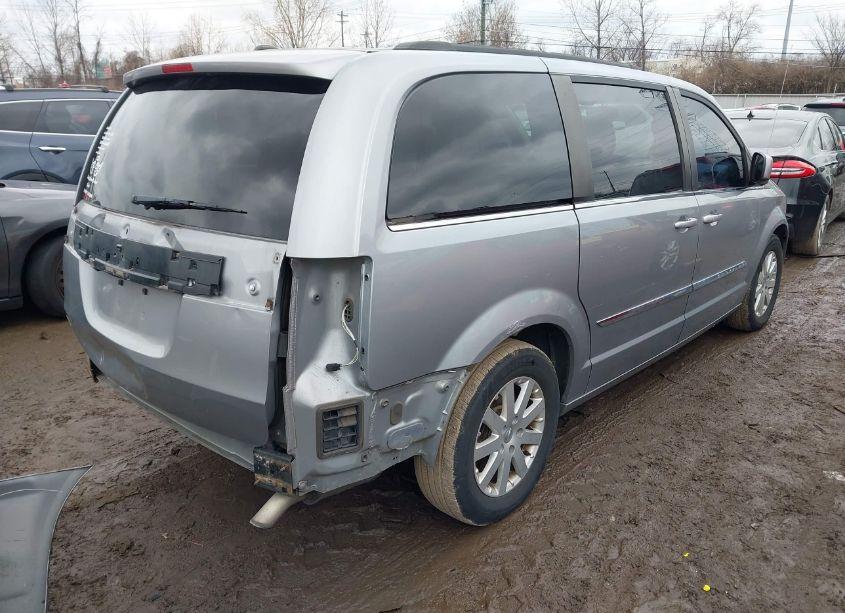 Photo 4 of 2015 Chrysler Town & COUNTRY TOURING (VIN 2C4RC1BG4FR577210)