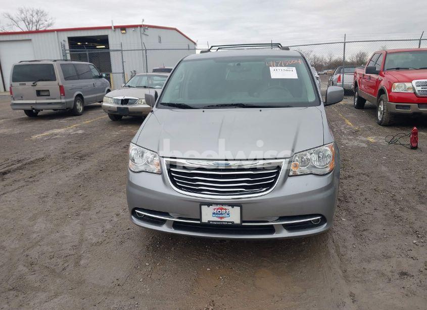 Photo 12 of 2015 Chrysler Town & COUNTRY TOURING (VIN 2C4RC1BG4FR602557)