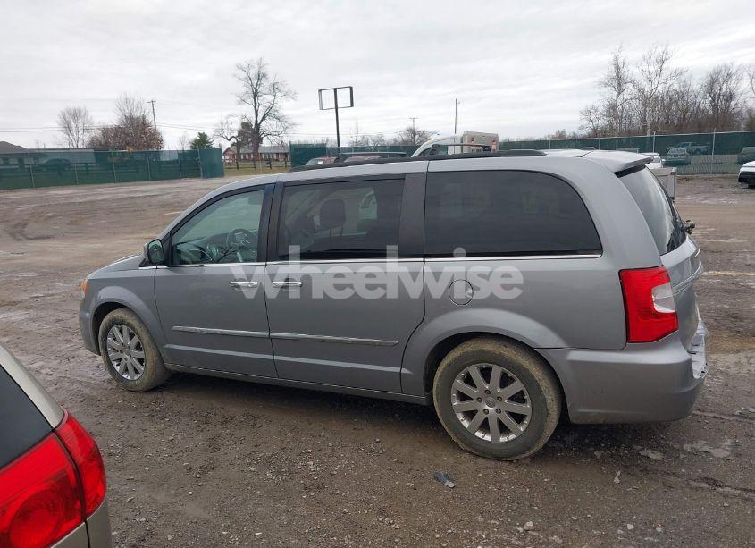 Photo 14 of 2015 Chrysler Town & COUNTRY TOURING (VIN 2C4RC1BG4FR602557)