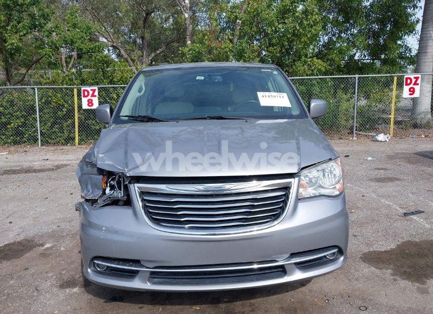 Photo 12 of 2015 Chrysler Town & COUNTRY TOURING (VIN 2C4RC1BG4FR602574)