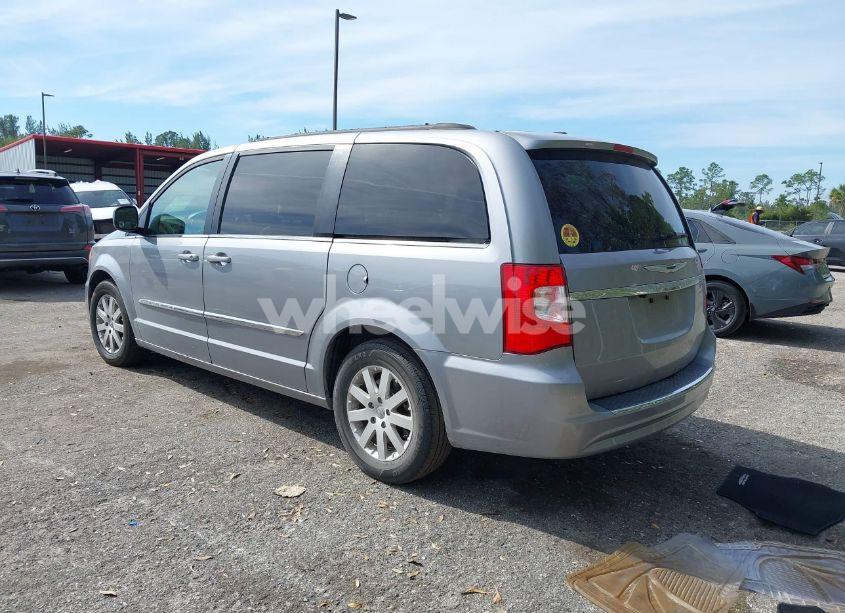 Photo 3 of 2015 Chrysler Town & COUNTRY TOURING (VIN 2C4RC1BG4FR602574)