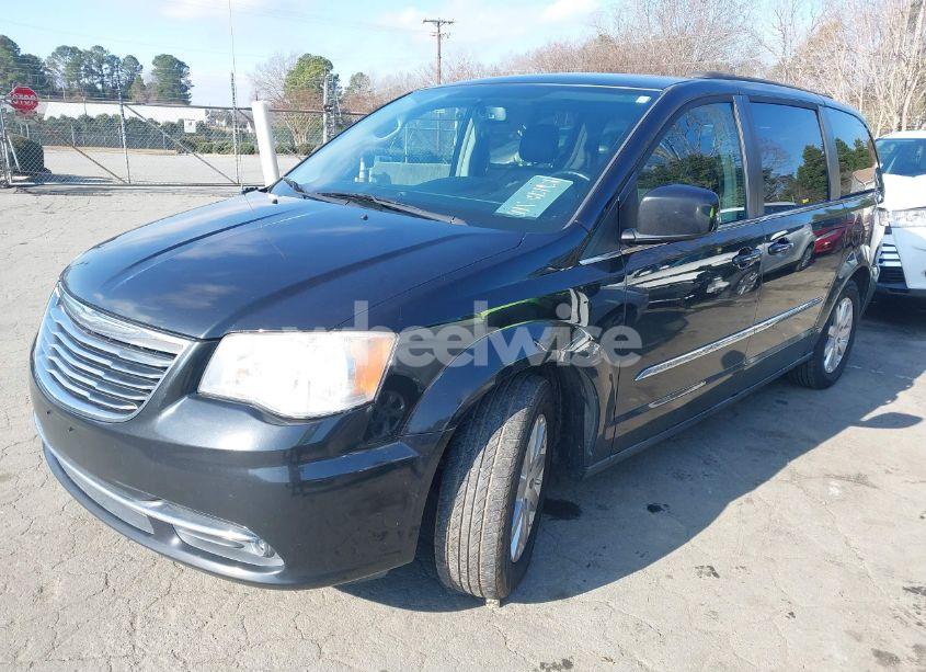 Photo 2 of 2015 Chrysler Town & COUNTRY TOURING (VIN 2C4RC1BG4FR618662)