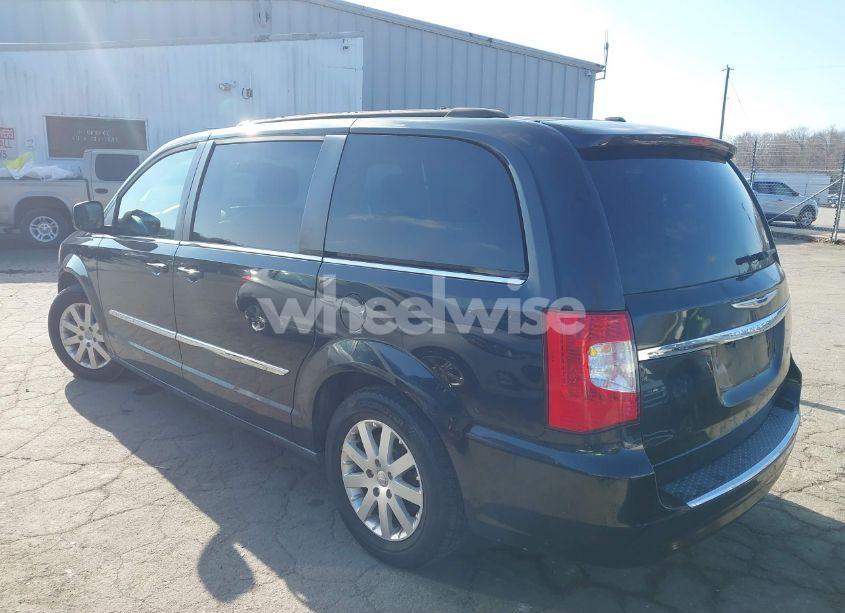 Photo 3 of 2015 Chrysler Town & COUNTRY TOURING (VIN 2C4RC1BG4FR618662)