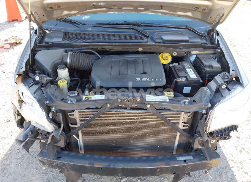 Photo 10 of 2015 Chrysler Town & COUNTRY TOURING (VIN 2C4RC1BG4FR655677)