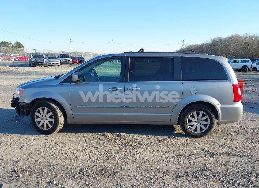 Photo 14 of 2015 Chrysler Town & COUNTRY TOURING (VIN 2C4RC1BG4FR655677)