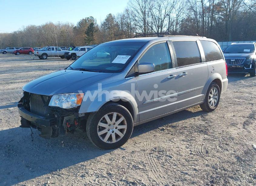 Photo 2 of 2015 Chrysler Town & COUNTRY TOURING (VIN 2C4RC1BG4FR655677)
