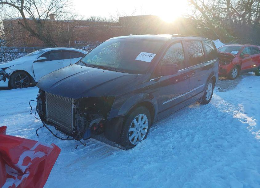 Photo 2 of 2015 Chrysler Town & COUNTRY TOURING (VIN 2C4RC1BG4FR655839)