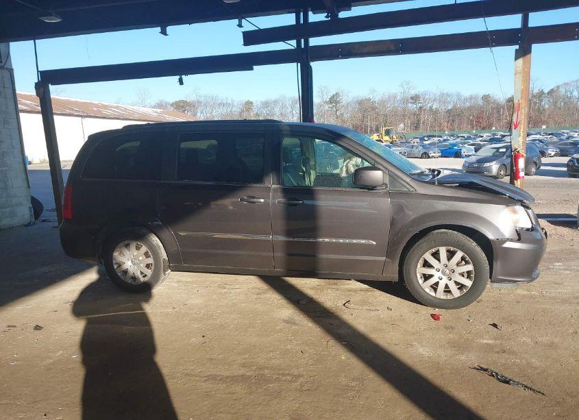 Photo 13 of 2015 Chrysler Town & COUNTRY TOURING (VIN 2C4RC1BG4FR715568)