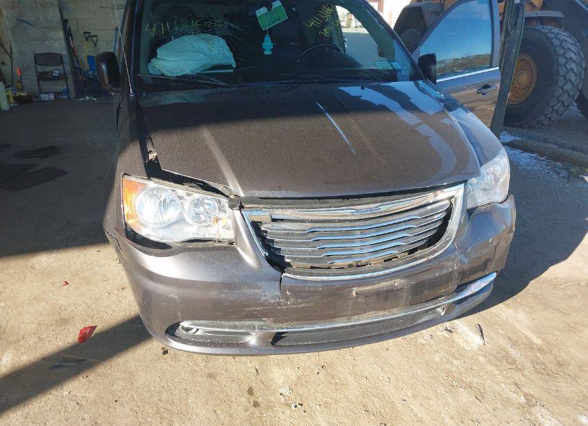 Photo 6 of 2015 Chrysler Town & COUNTRY TOURING (VIN 2C4RC1BG4FR715568)