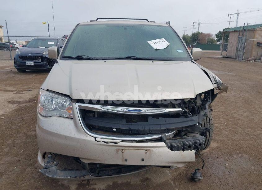 Photo 12 of 2016 Chrysler Town & COUNTRY TOURING (VIN 2C4RC1BG4GR129129)