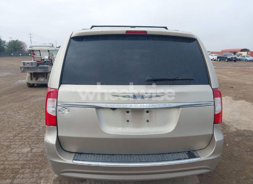 Photo 16 of 2016 Chrysler Town & COUNTRY TOURING (VIN 2C4RC1BG4GR129129)