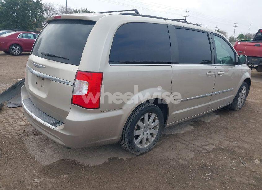 Photo 4 of 2016 Chrysler Town & COUNTRY TOURING (VIN 2C4RC1BG4GR129129)