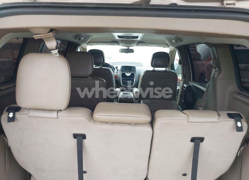 Photo 8 of 2016 Chrysler Town & COUNTRY TOURING (VIN 2C4RC1BG4GR129129)