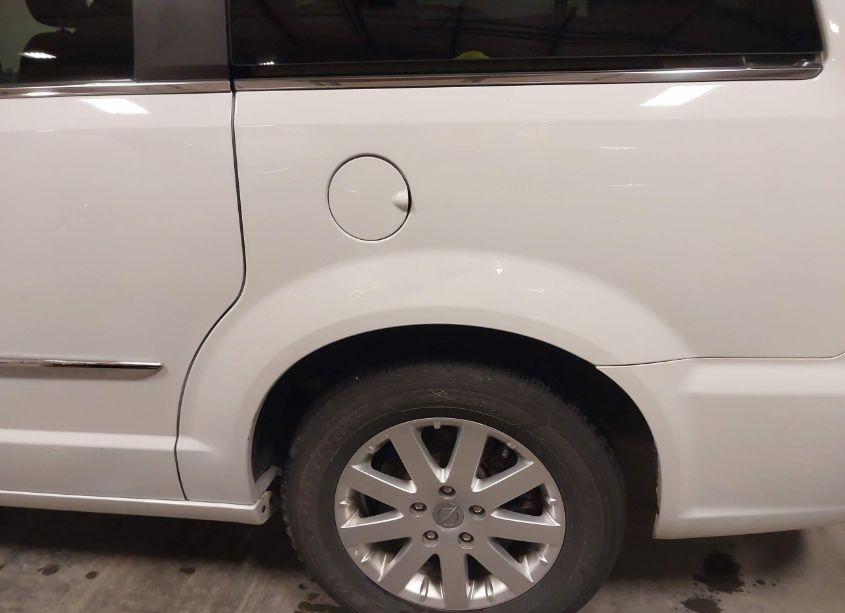 Photo 19 of 2016 Chrysler Town & COUNTRY TOURING (VIN 2C4RC1BG4GR147548)