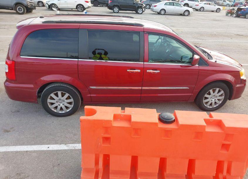 Photo 13 of 2016 Chrysler Town & COUNTRY TOURING (VIN 2C4RC1BG4GR160039)