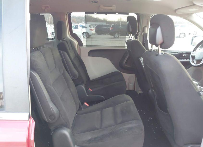 Photo 8 of 2016 Chrysler Town & COUNTRY TOURING (VIN 2C4RC1BG4GR160039)