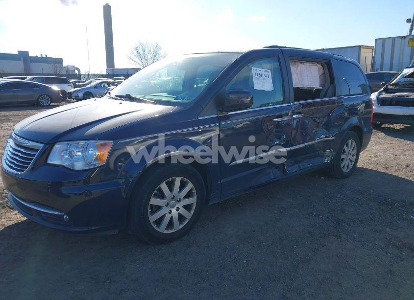 Photo 2 of 2016 Chrysler Town & COUNTRY TOURING (VIN 2C4RC1BG4GR166018)