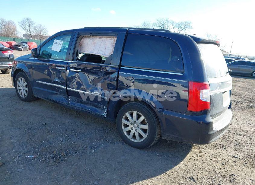 Photo 3 of 2016 Chrysler Town & COUNTRY TOURING (VIN 2C4RC1BG4GR166018)