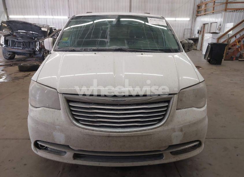 Photo 13 of 2016 Chrysler Town & COUNTRY TOURING (VIN 2C4RC1BG4GR166312)
