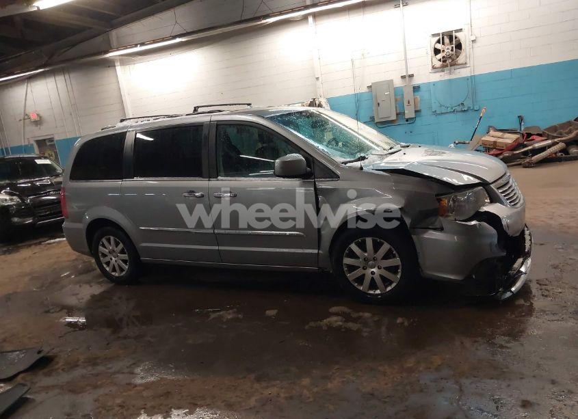 Photo 13 of 2016 Chrysler Town & COUNTRY TOURING (VIN 2C4RC1BG4GR175530)