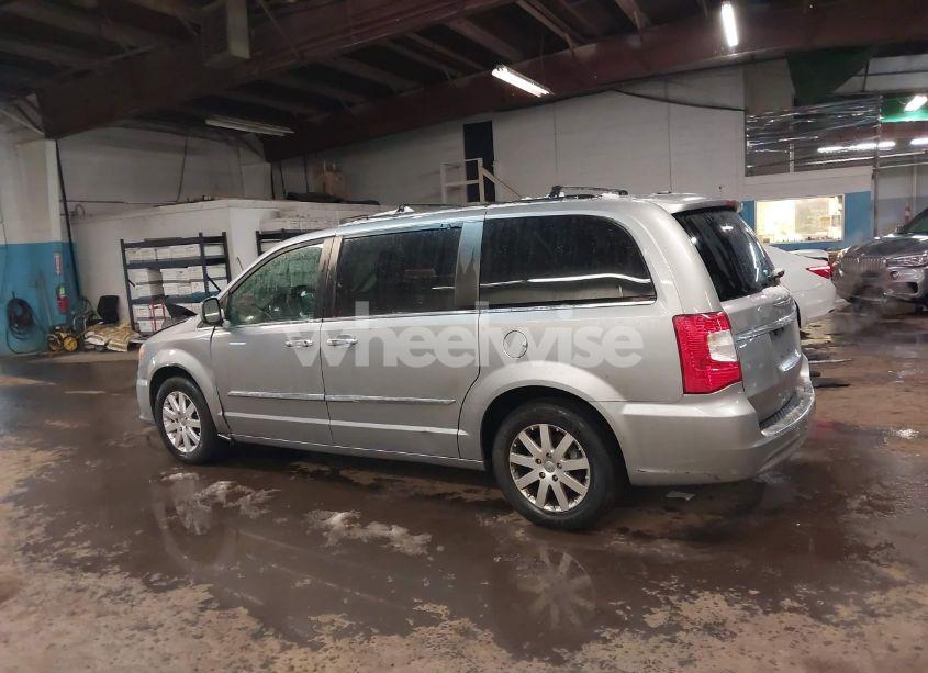 Photo 14 of 2016 Chrysler Town & COUNTRY TOURING (VIN 2C4RC1BG4GR175530)