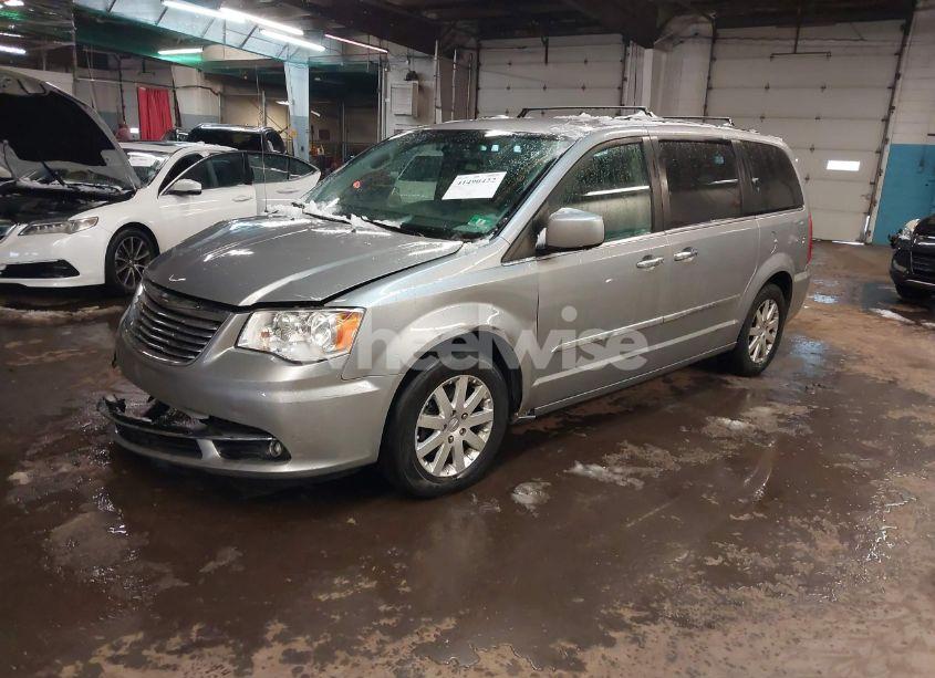 Photo 2 of 2016 Chrysler Town & COUNTRY TOURING (VIN 2C4RC1BG4GR175530)
