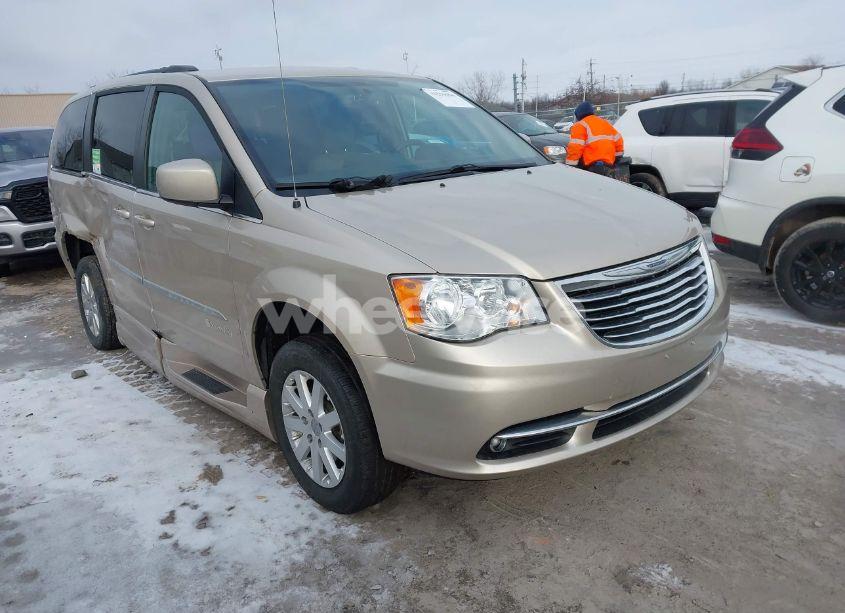 2016 Chrysler Town & COUNTRY TOURING (VIN 2C4RC1BG4GR175785) main photo