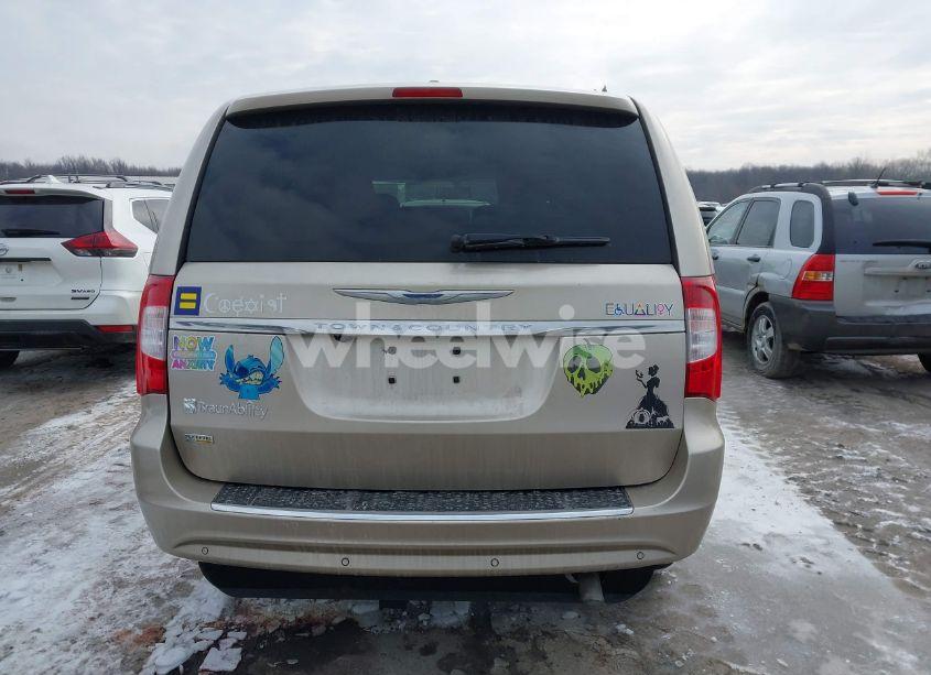 Photo 16 of 2016 Chrysler Town & COUNTRY TOURING (VIN 2C4RC1BG4GR175785)