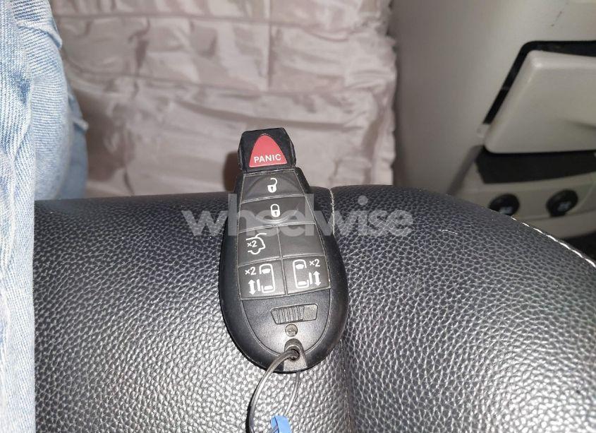 Photo 11 of 2016 Chrysler Town & COUNTRY TOURING (VIN 2C4RC1BG4GR187452)